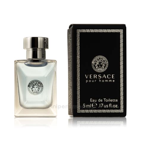 versace abbigliamento uomo sconto|donna versace net worth.